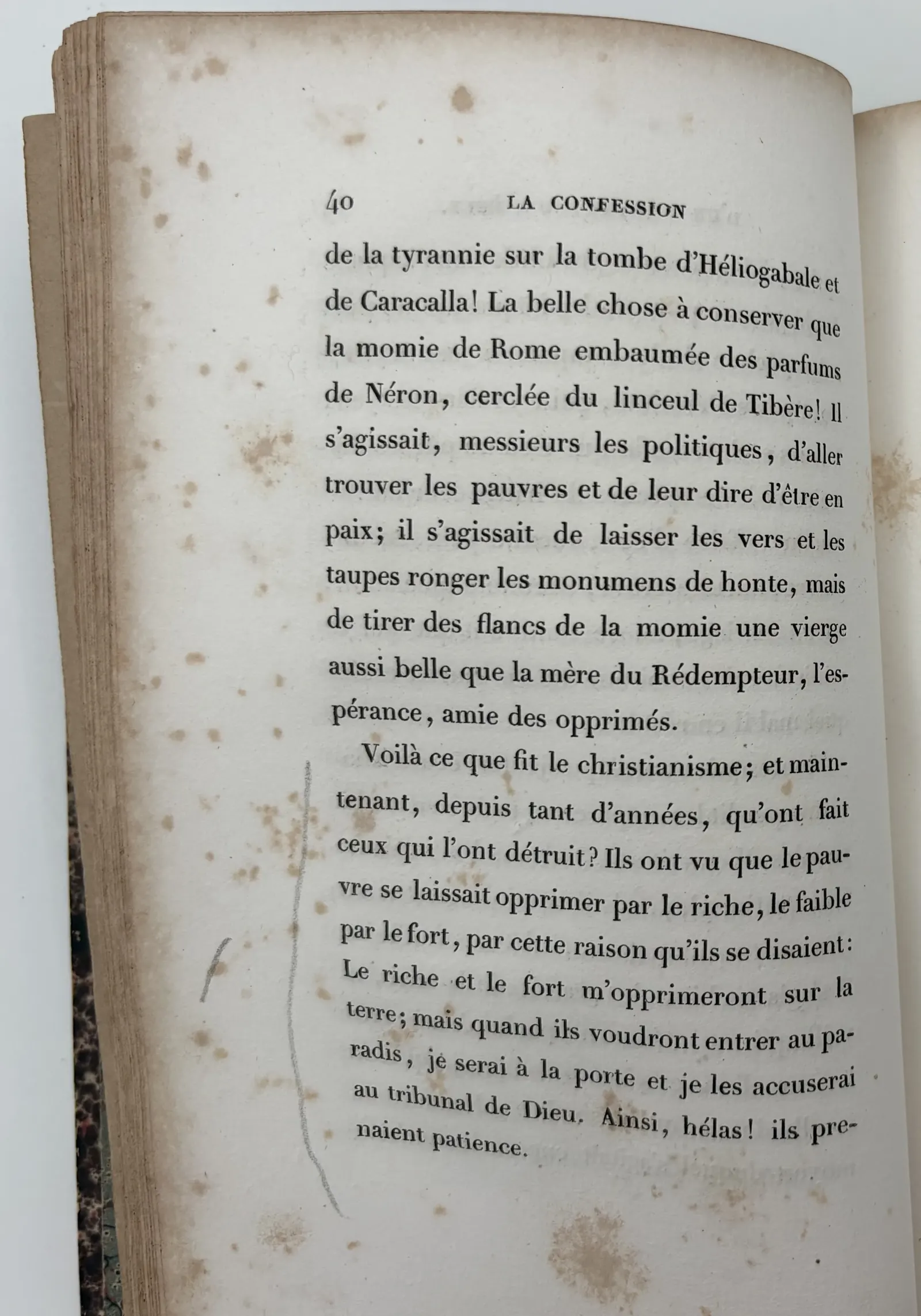 p. 40 — accolade longue, marge gauche.